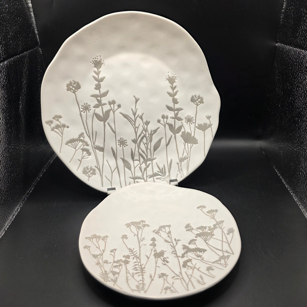 Eli + Ana Handmade Ceramic Wildflower Ridge Plates Grey 2 Piece Set Dinner/Salad